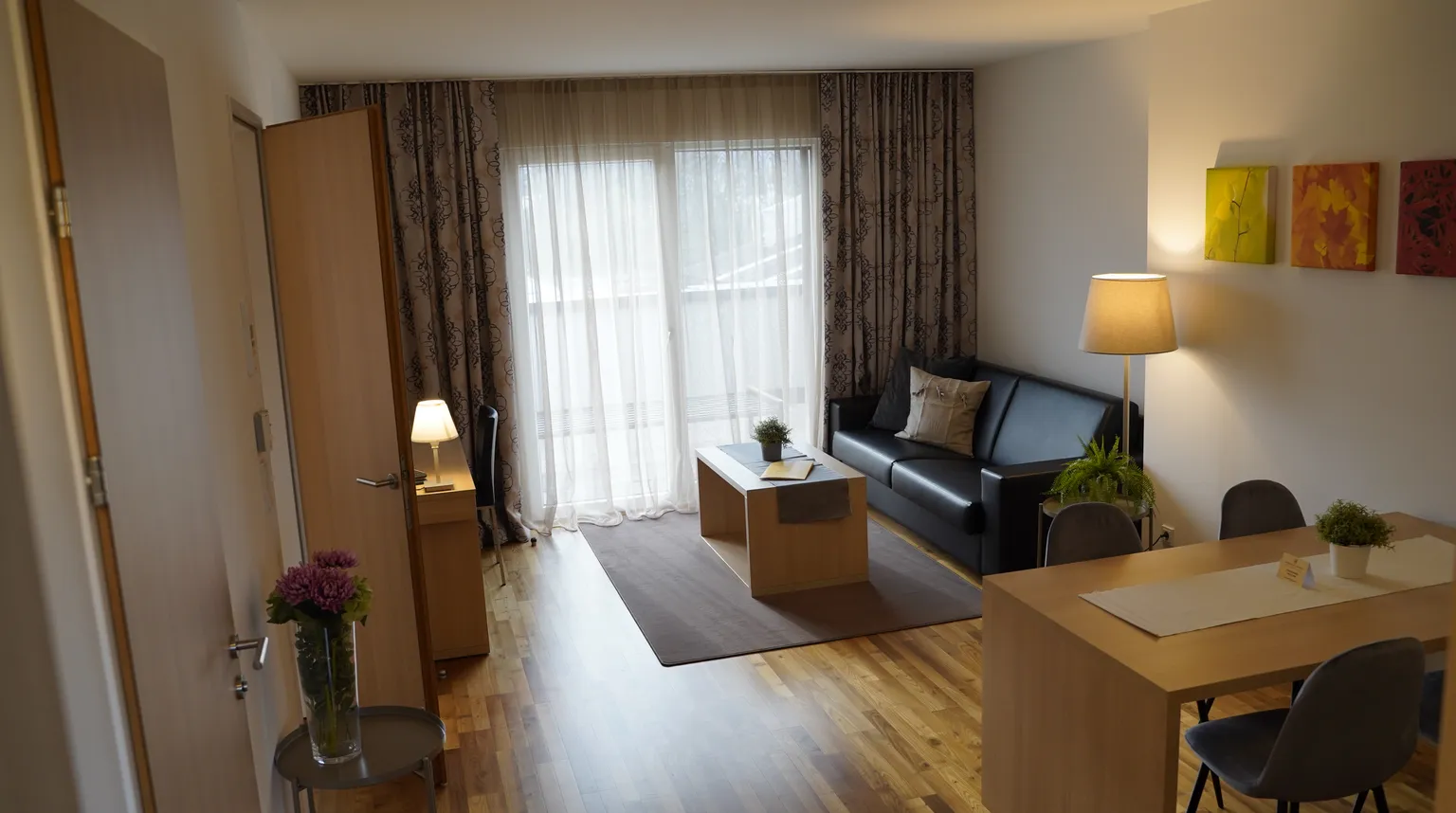 Rooftop Suit - Wohnzimmer