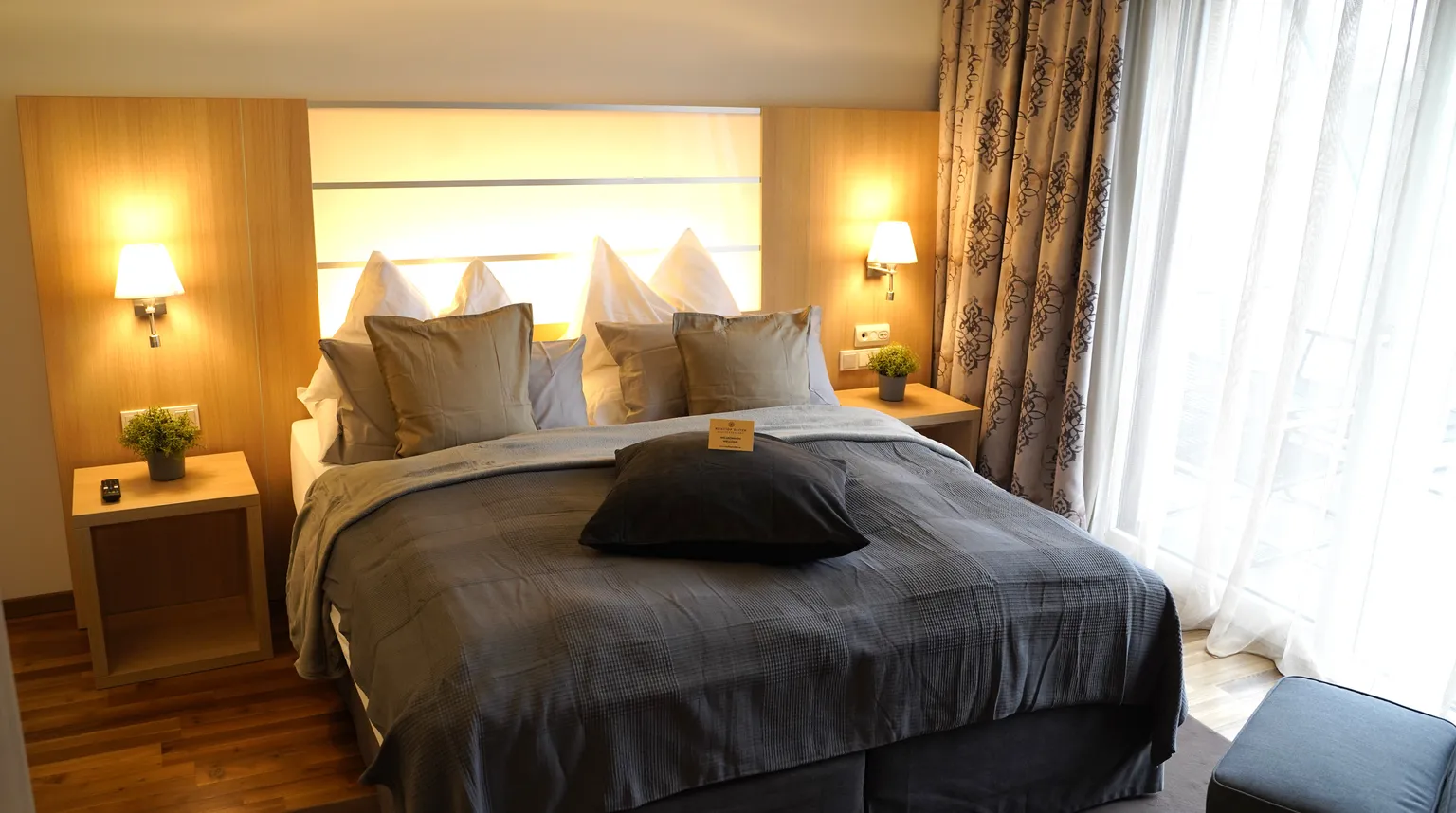 Rooftop Suit - Schlafzimmer