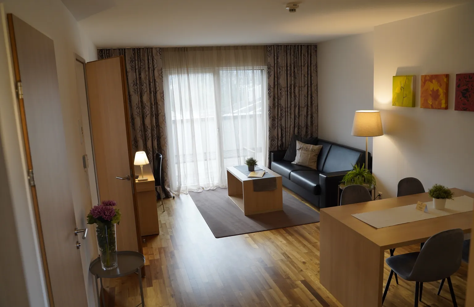 Rooftop Suit - Wohnzimmer