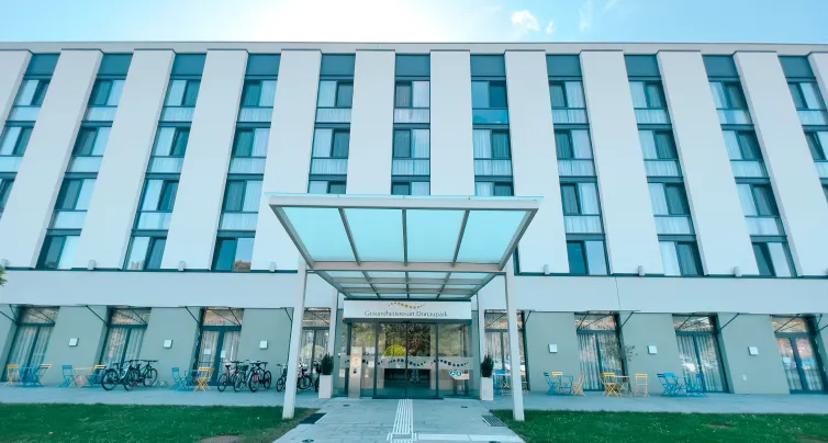 Hausfront - Haupteingang